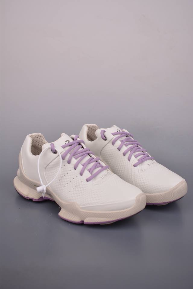 Ecco爱步老爹鞋女子夏季新款 全头层百搭潮流户外运动鞋 健步Biom系列新款 全新的轻量发泡底材与直接注塑橡胶大底相结合 柔软舒适 轻量回弹脚感更轻盈 给你贴