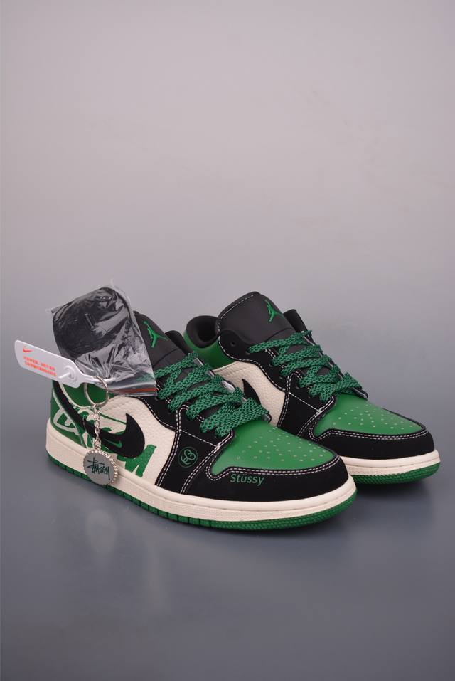 Nike Jordan Air Jordan 1 Stussy联名 纯原大厂出品 极力推荐 定制鞋盒 大厂纯原品质出货 超高清洁度 皮料切割干净无任何毛边 细节