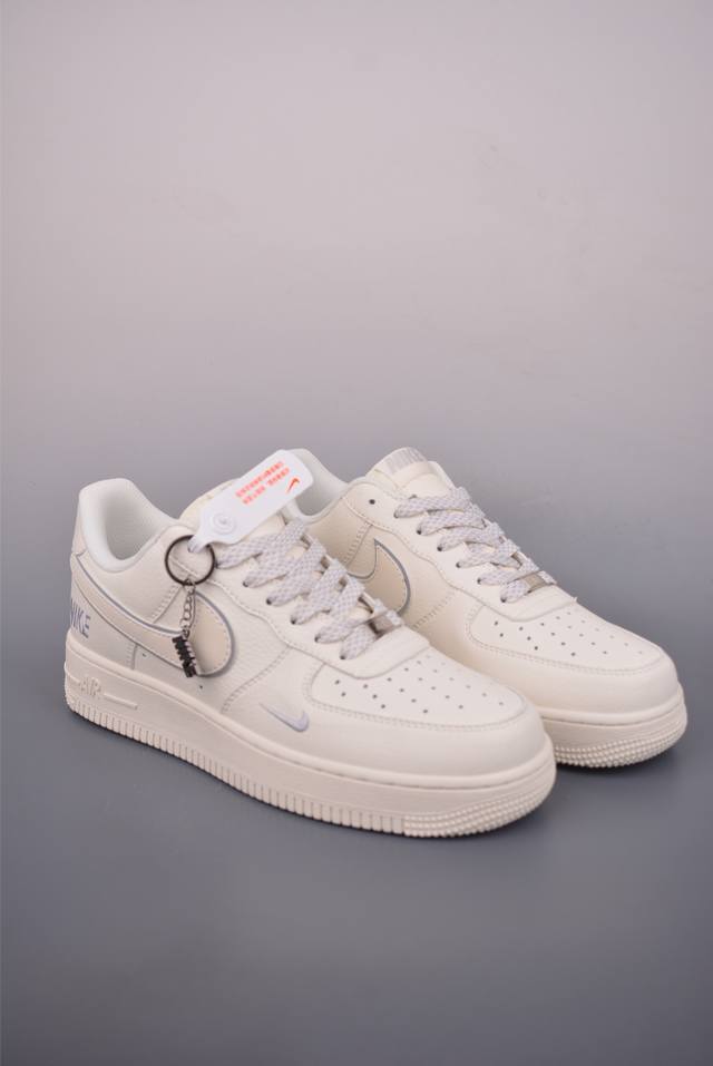 Nike Air Force 1 Low 米白 原楦头原纸板 打造纯正空军版型 专注外贸渠道 全掌内置蜂窝气垫 原盒配件 原厂中底钢印、拉帮完美 官方货号: C