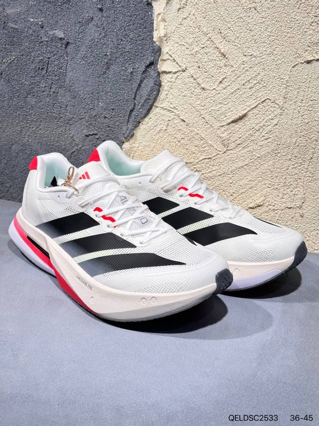 新品上市实拍 #升级原楦原纸版开发#采用轻质单向弹性梭织鞋面材质#中底搭载Lightstrike高密度发泡+前掌单块Lightstrike Pro避震科技#外搭