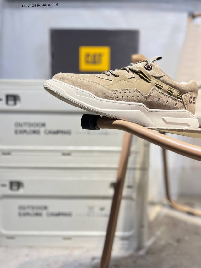 Cat 卡特 硬汉推土机品牌 系列工装休闲鞋 天猫同款 全新出炉 工艺品质 专为高端海淘代购客户准备 鞋面采用头层磨砂牛皮 此款每年销量爆炸P717558 Qd