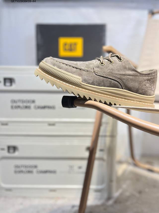 Cat 卡特 硬汉推土机品牌 系列工装休闲鞋 天猫同款 全新出炉 工艺品质 专为高端海淘代购客户准备 鞋面采用头层磨砂牛皮 此款每年销量爆炸P717217 Qe