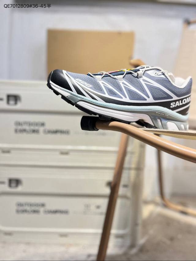 Salomon Xt-6 Gtx萨洛蒙户外越野跑鞋 鞋面采用Sensifit贴合技术 全方位贴合包裹脚型 鞋跟部鞋底牵引设计 提供强大的抓地性能 更适应野外崎岖