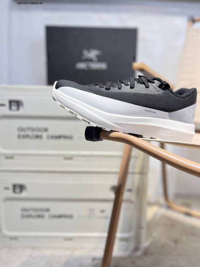 双十一福利特价始祖鸟 Konseal Lt W覆盖透气男越野跑鞋 适合技术路线单日徒步穿着也可以一脚蹬穿法 Aeriosflgtx鞋受到长途野外跑步鞋的启发 适