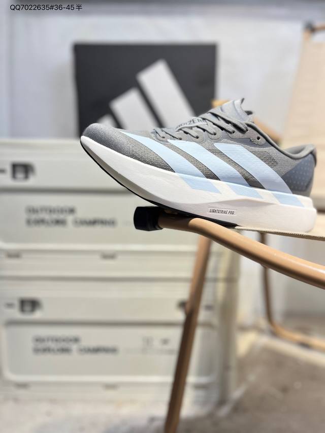 Adidas Adizero Evo Sl M 马拉松竞速专业跑鞋 Celermesh针织网面非常轻薄 纤维间的缝隙很大 可以保证跑步时的透气、排汗效果 鞋舌直