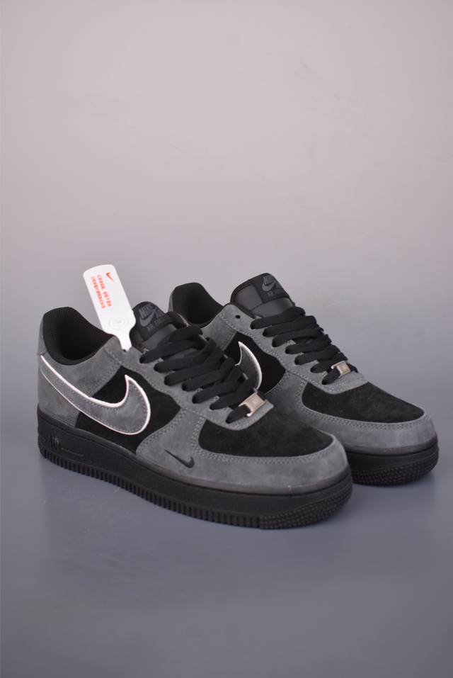 Nike Air Force 1 Low 麂皮黑灰 原楦头原纸板 打造纯正空军版型 专注外贸渠道 全掌内置蜂窝气垫 原盒配件 原厂中底钢印、拉帮完美 官方货号: