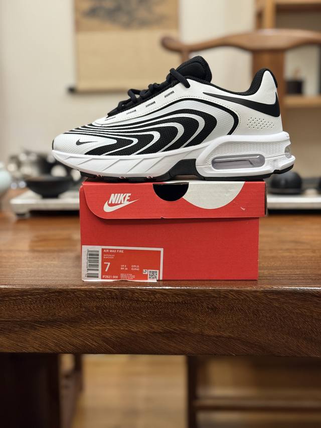 Nike Air Max Fire 舒适百搭简约时尚 耐磨 低帮 生活休闲鞋 Nike Air Max Fire运动鞋时尚利落，富有支撑力，是Air Max系列