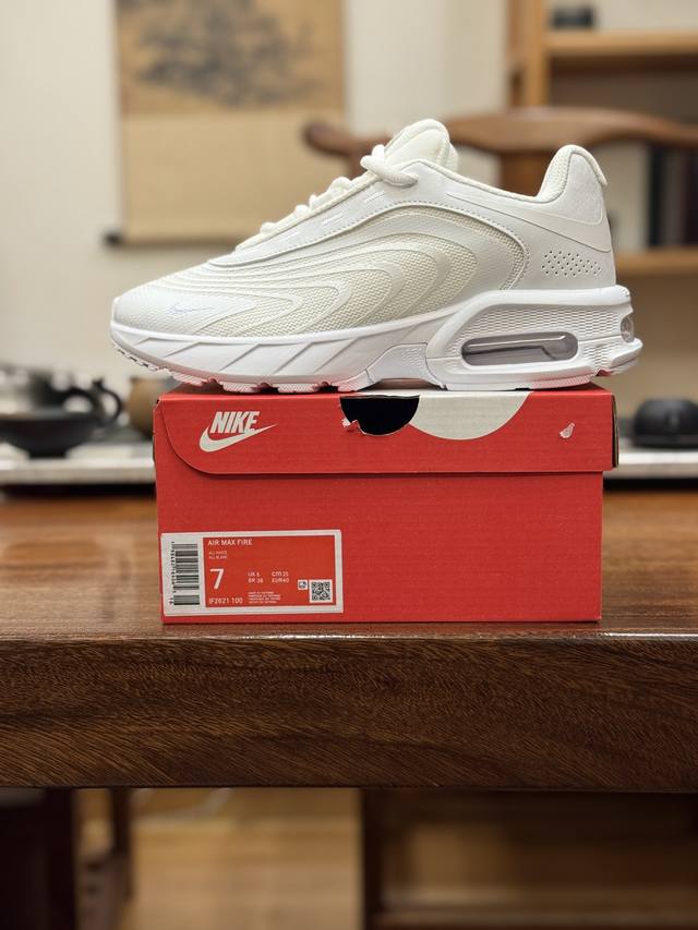 Nike Air Max Fire 舒适百搭简约时尚 耐磨 低帮 生活休闲鞋 Nike Air Max Fire运动鞋时尚利落，富有支撑力，是Air Max系列