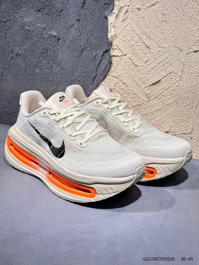 新品上市实拍 Nike Vomero Plus轻盈跑鞋 公司级顶级版本 Nike Vomero 18 舒适百搭防滑耐磨 低帮 休闲跑步鞋男女同款 货号：Hq20