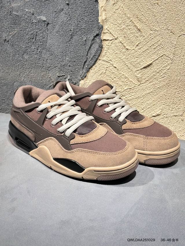 新品上市实拍 Jordan Air Jordan 4 Rm 复古篮球鞋 此款鞋采用近几年比较流行的版型设计，外观时尚大气。鞋底采用耐磨的材质，穿上它，让您感觉到