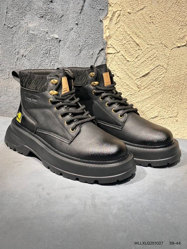 新品上市实拍 Cat纯原 广东大厂 新款 推土机 休闲时尚 男士休闲皮鞋 原单品质真标公司卡特男鞋广东纯原 历年经典热销款 新款头层牛皮耐磨防滑橡胶大底 固特异