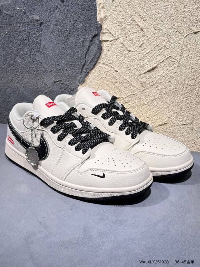 新品上市实拍 耐克Nike Dunk Low 板鞋 Sb系列经典百搭休闲运动板鞋加厚鞋舌的填充，使舒适性大大提升，同时也更方便穿脱中底部分则加入了脚感柔软舒适Z