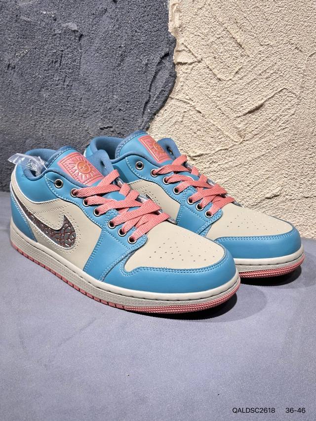 新品上市实拍 Air Jordan 1 Low 低帮 蓝柠檬 Aj1 乔丹1代 Aj1 乔1 低邦 蓝黄拼接 乔丹篮球鞋系列 鞋身采用蓝色皮革勾勒轮廓，明黄色注