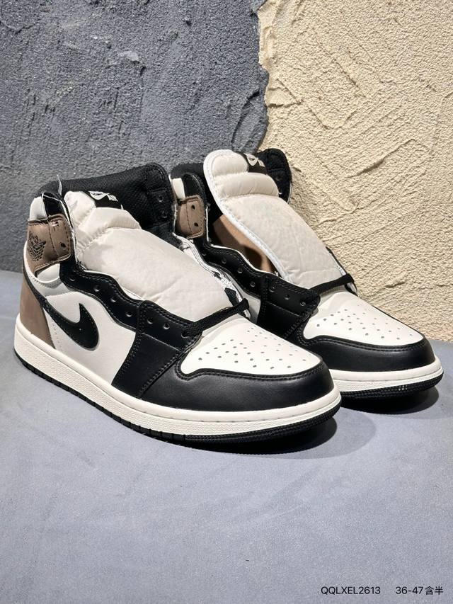 新品上市实拍 Nike Air Jordan 1 Retro High Aj1乔丹一代高帮经典复古文化休闲运动篮球鞋 货号:Io7847-001 尺码:36 3