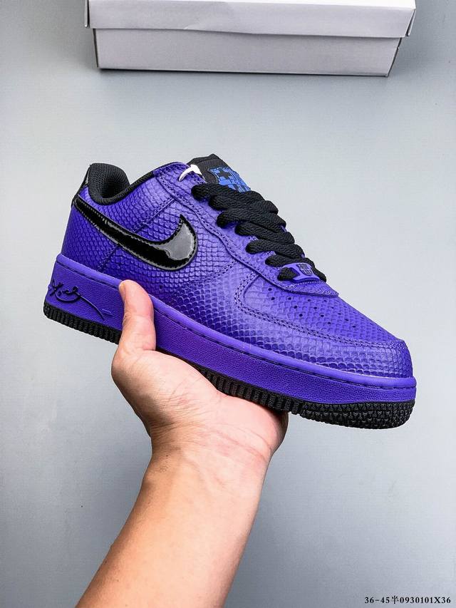 原楦数据纸版，采用硬质优质皮革鞋面材质，内置全掌Air Sole气垫。耐克 Nike Air Force 1 Low 空军一号低帮百搭休闲运动板鞋 093010