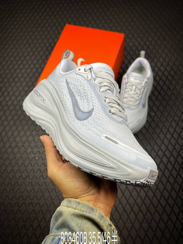 B Nike Air Zoom Vomero Plus 耐克网面厚底气垫跑鞋 货号： Hv8150-004 . 尺码：35.5 36 36.5 37.5 38