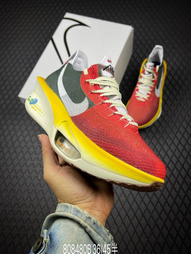 B 耐克Nike Air Zoom Alphafly Next%3 耐克 耐磨透气支撑平衡 低帮 气垫 马拉松跑步鞋 整体采用前作的设计语言 并且对后者的细节进