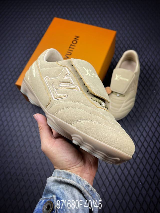 F当季新款 Lv Buttersoft 运动鞋 本款 Lv Buttersoft 运动鞋出自路易威登男装创意总监 Pharrell Williams 之手，致敬