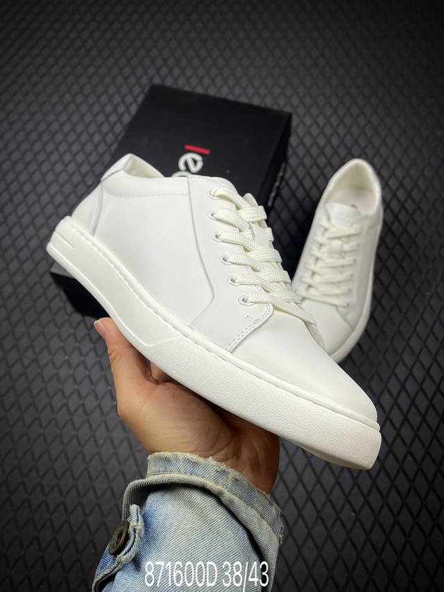 Ecco爱步休闲鞋男 25年新款真皮舒适时尚休闲板鞋 柔酷7号系列新品 鞋面采用Ecco家族工艺牛皮革 纹理自然，细腻柔软 简约系带设计，可自由调节松紧，方便快