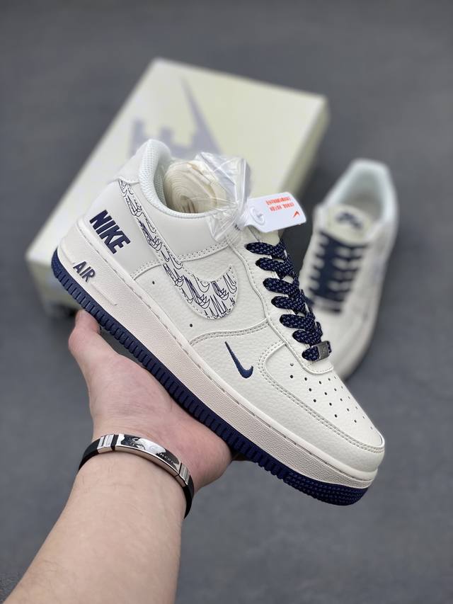 工厂P套现 福利特价 原本地260版本 海外限量发售！公司级Nike Air Force 1 '07 Low 空军一号 低帮 运动鞋 休闲鞋 折边针车 工艺难度