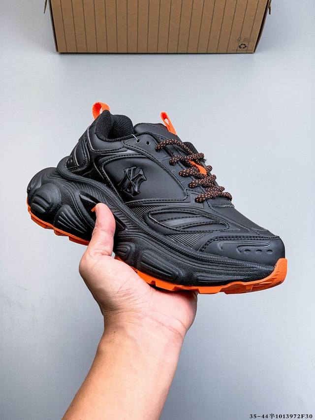 公司级！Mlb Winner Chunky 虞书欣同款25新款潮流厚底时尚街头赛博老爹鞋 它采用了复古未来主义的设计，鞋身采用技网布搭配金属质感材质，呈现出流线