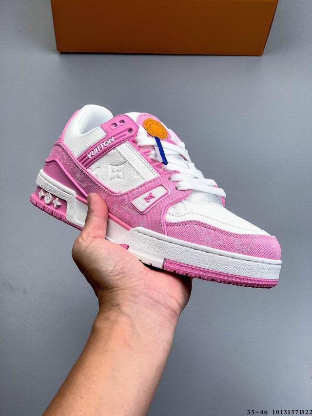 路易威登 Louis Vuitton Lv路易威登板鞋 乘风破浪的姐姐争先种草款,舒适透明底和百搭性霸屏整个时尚娱乐圈，正品1:1套楦复刻，细节调整完美主义！鞋