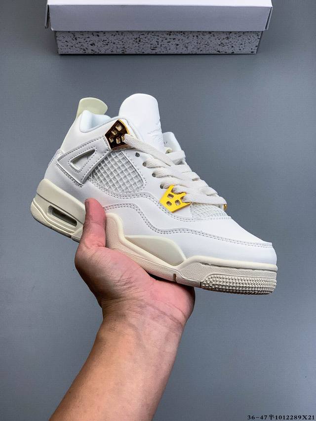 Air Jordan 4 Aj4代中帮复古休闲运动文化篮球鞋。秉承轻量化的速度型篮球鞋设计思想完成设计，降低重量的同时提升舒适度，中底延续前作使用了分离式后掌可