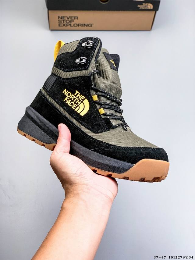 The North Face Chilkat V Cognito Wp北面厚底增高护脚踝登山鞋 户外耐磨徒步鞋 。具有出色的抓地力和稳定性，在户外越野中勇往直前