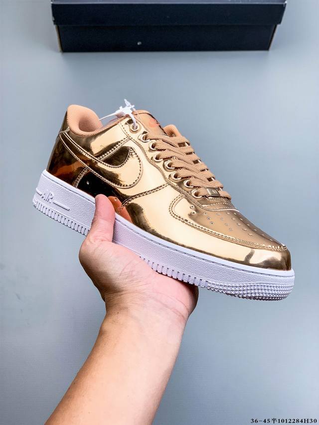 原楦数据纸版，采用硬质优质皮革鞋面材质，内置全掌Air Sole气垫。耐克 Nike Air Force 1 Low 空军一号低帮百搭休闲运动板鞋 101228