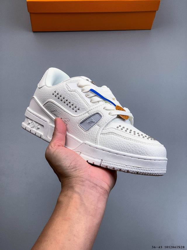 路易威登 Louis Vuitton Lv路易威登板鞋 乘风破浪的姐姐争先种草款,舒适透明底和百搭性霸屏整个时尚娱乐圈，正品1:1套楦复刻，细节调整完美主义！鞋