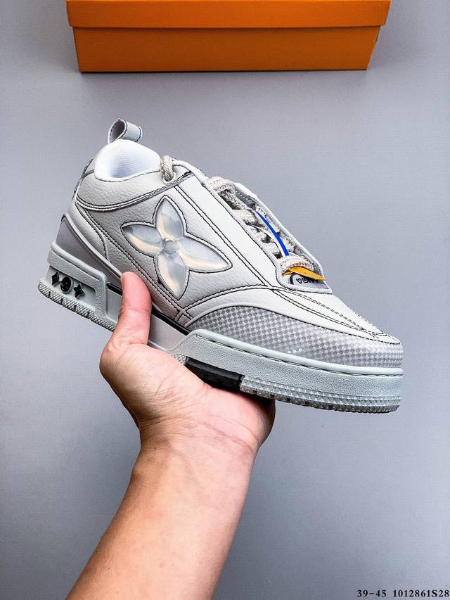 路易威登 Louis Vuitton Lv路易威登板鞋 乘风破浪的姐姐争先种草款,舒适透明底和百搭性霸屏整个时尚娱乐圈，正品1:1套楦复刻，细节调整完美主义！鞋