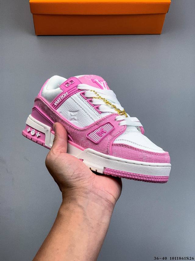 路易威登 Louis Vuitton Lv路易威登板鞋 乘风破浪的姐姐争先种草款,舒适透明底和百搭性霸屏整个时尚娱乐圈，正品1:1套楦复刻，细节调整完美主义！鞋