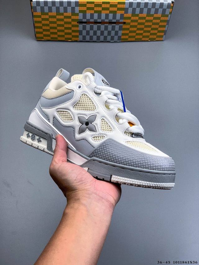 路易威登 Louis Vuitton Lv路易威登板鞋 乘风破浪的姐姐争先种草款,舒适透明底和百搭性霸屏整个时尚娱乐圈，正品1:1套楦复刻，细节调整完美主义！鞋