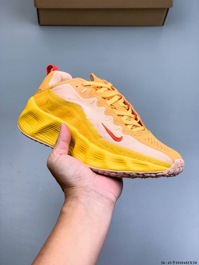 公司级！Hyein Seo X Nike Ava Rover Ava Rover 联名鞋 该鞋款采用流线型轮廓设计，鞋面结合 Tpu 网格支撑结构，中底搭载 R