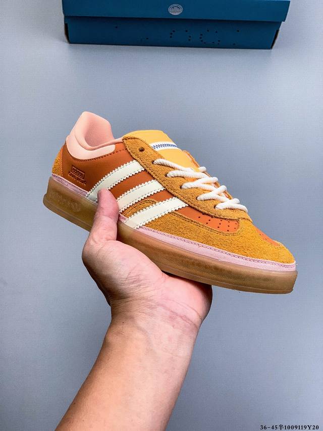 Adidas Bad X Bunny Gazelle Indoor 三叶草休闲防滑耐磨低帮板鞋 鞋头出色设计 塑就出众贴合感 稳固的后跟贴合足部曲线设计 软弹舒