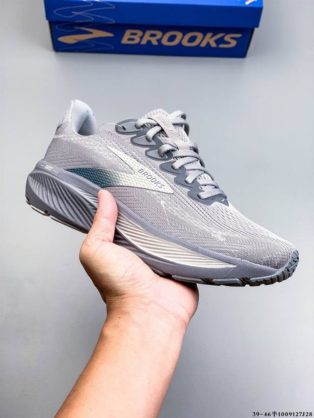 新品主推公司级高品质 布鲁克斯Brooks Ghost 幽灵 17 搭载 Dna Loft V3 氮气超临界 真爆 发泡中底，实现软弹平衡。氮气注入形成密闭气囊