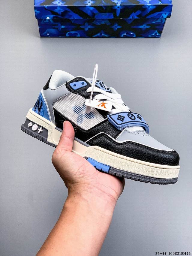 路易威登 Louis Vuitton Lv路易威登板鞋 乘风破浪的姐姐争先种草款,舒适透明底和百搭性霸屏整个时尚娱乐圈，正品1:1套楦复刻，细节调整完美主义！鞋