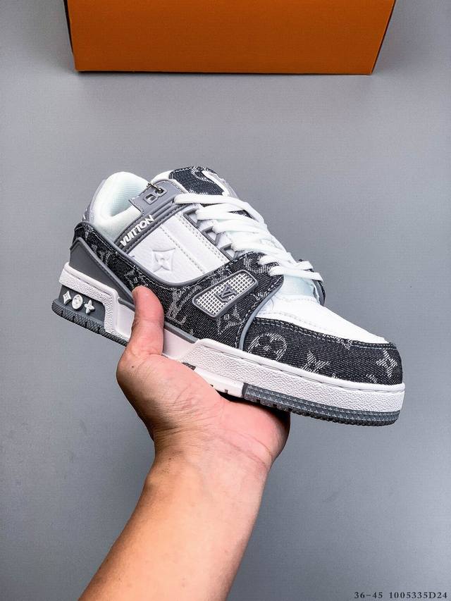 路易威登 Louis Vuitton Lv路易威登板鞋 乘风破浪的姐姐争先种草款,舒适透明底和百搭性霸屏整个时尚娱乐圈，正品1:1套楦复刻，细节调整完美主义！鞋