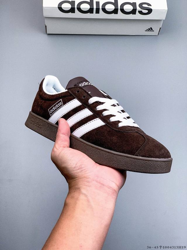 阿迪达斯Adidas Neo Vl Court 2.0 三叶草时尚潮流板鞋 T头 绒面麂皮防滑耐磨轻便低帮板鞋 整双鞋以传统的低帮呈现的清新造型 鞋头优先头层反