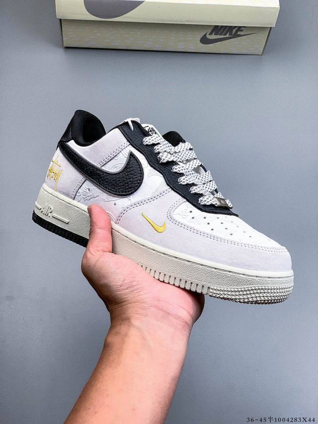 纯原版本 原楦数据纸版，采用硬质优质皮革鞋面材质，内置全掌Air Sole气垫。耐克 Nike Air Force 1 Low 空军一号低帮经典百搭休闲运动板鞋