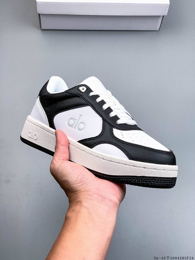 Alo Yoga Recovery Mode 人气单品 舒适简约防滑耐磨低帮休闲板鞋 #Alo Yoga于2007年创立于洛杉矶，意在传播有意识的运动，同时激发