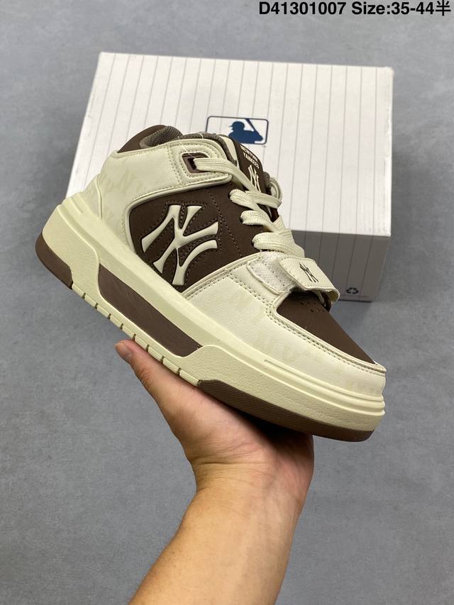 合集 Mlb Chunky Classic Embo Monogram 人气单品 学长鞋系列低帮老爹风轻量增高厚底百搭休闲运动慢跑鞋高级街头休閒品牌Mlb公开了