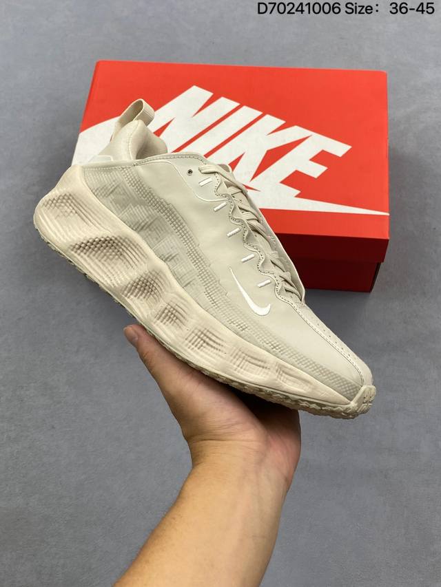 Hyein Seo X Nike Ava Rover Ava Rover 联名鞋 该鞋款采用流线型轮廓设计，鞋面结合 Tpu 网格支撑结构，中底搭载 React