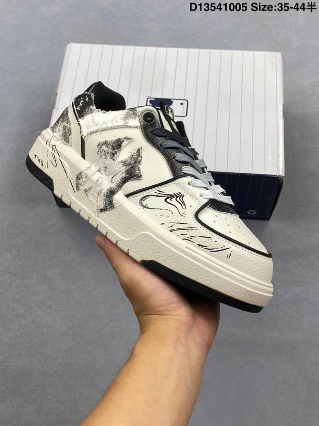 Mlb Chunky Liner Pu ‘Diy定制’ 简约时尚 百搭 防滑防水减震 低帮 板鞋 货号:3Asxca12N K0001 尺码:35 36 36.