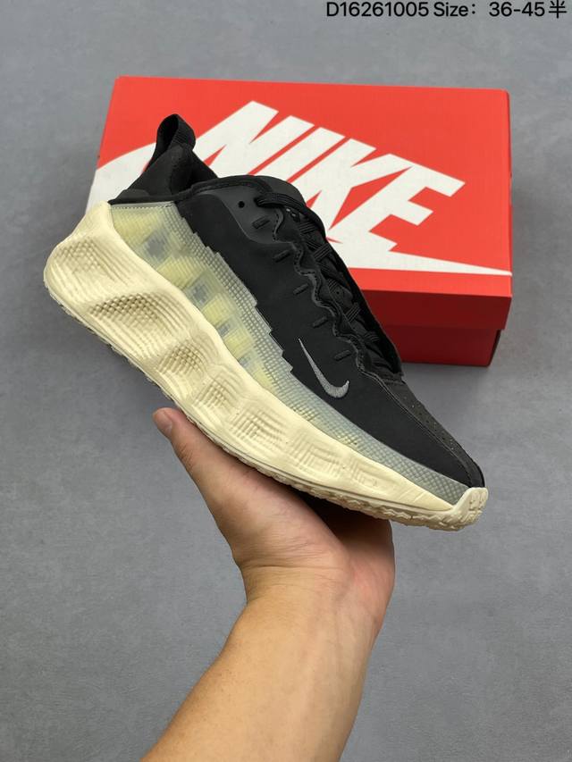 Hyein Seo X Nike Ava Rover Ava Rover 联名鞋 该鞋款采用流线型轮廓设计，鞋面结合 Tpu 网格支撑结构，中底搭载 React