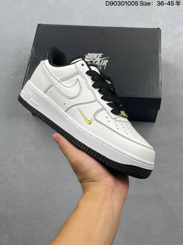 公司级耐克Nike Air Force 1’07空军一号低帮百搭休闲运动板鞋。柔软、弹性十足的缓震性能和出色的中底设计，横跨复古与现代的外型结合，造就出风靡全球