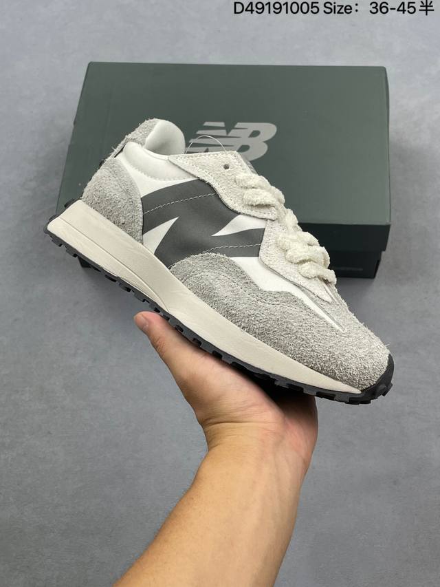 New Balance Ms327 复古休闲运动慢跑鞋 以更纯粹的复古风格设计打造的全新造型 侧身还以解构设计 将 N 字标志以做旧压花样式呈现 官方货号:U3
