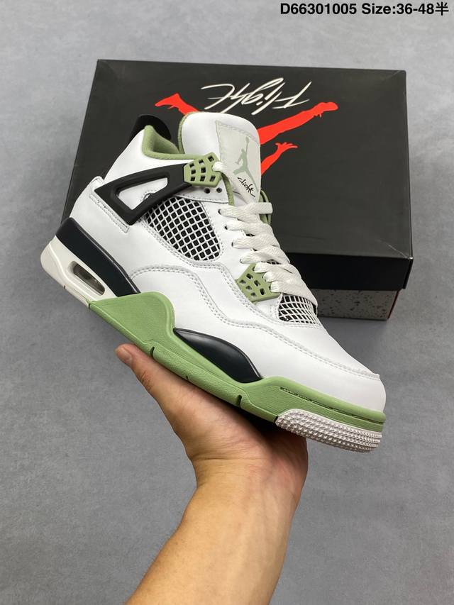 真标采用荔枝纹牛培革鞋面材质#缜密定位拉帮及注胶效果#中底Pu内嵌开窗式Air缓震气垫Nike Air Jordan 4 Retro Og”Fire Red“迈