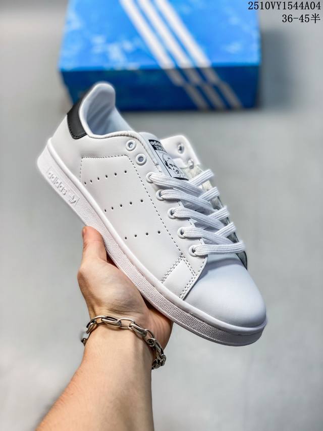 阿迪达斯Ad Originals Stan Smith 史密斯 全黑 复古时尚舒适运动休闲板鞋 原楦原纸板开发 全鞋头层皮料打造 区别市面普通真标版本 鞋身侧面