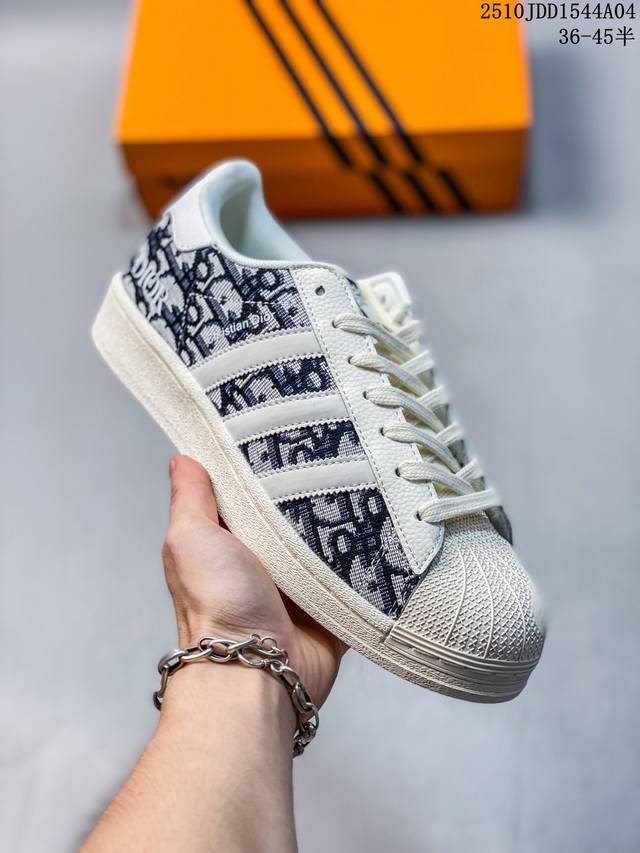 公司级Adidas Originals Superstar 阿迪达斯 三叶草 贝壳头’Diy’系列低帮经典百搭休闲运动板鞋 货号:Bz1663 尺码:36 36